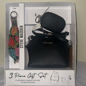 Steve Madden black Crossbody bag gift set, includes scarf, and earbud case, new